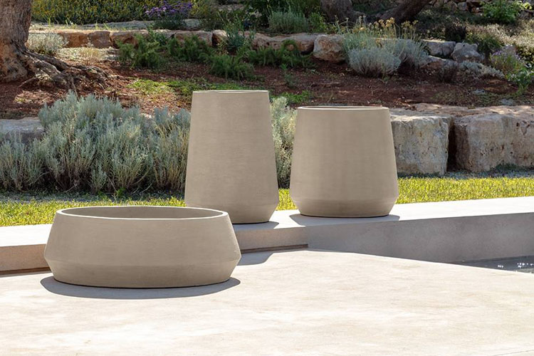 outdoor vases + planters