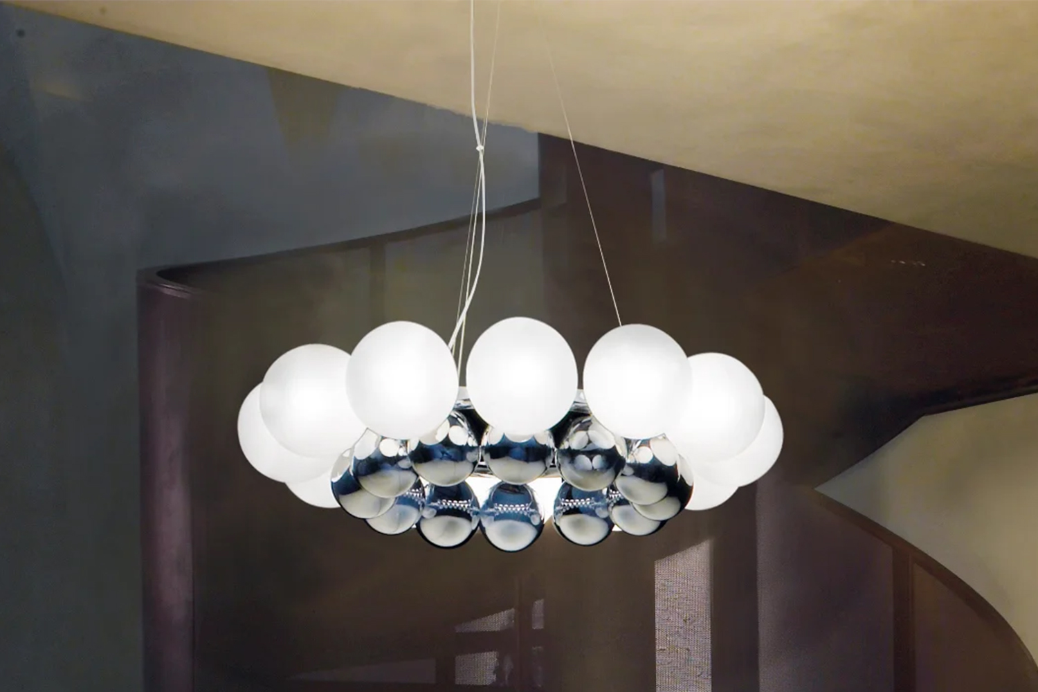 24Pearls Chandelier