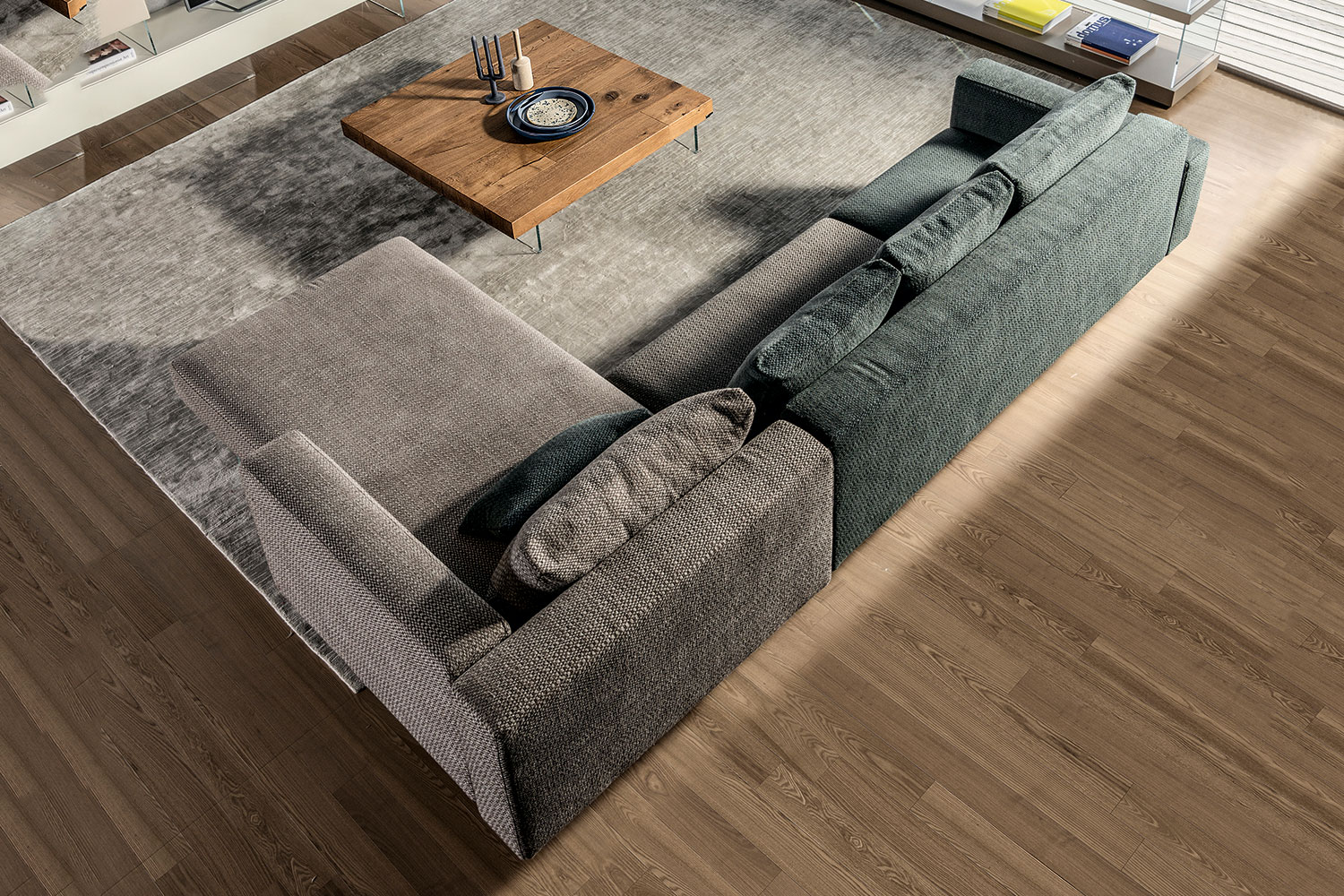 Air 0816 Sectional Sofa with Chaise