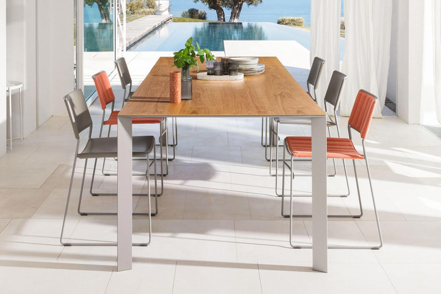 Akashi Extension Dining Table