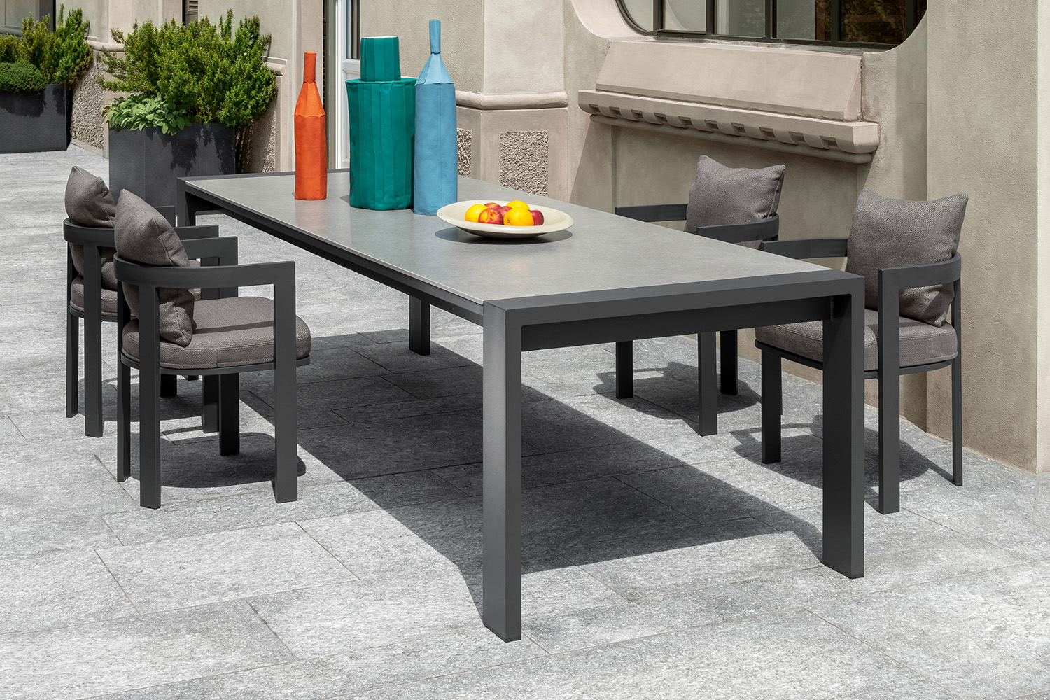 Argo Alu Dining Table