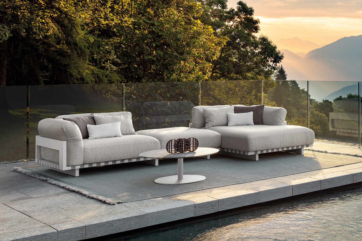 Argo Alu Sectional Sofa with Chaise