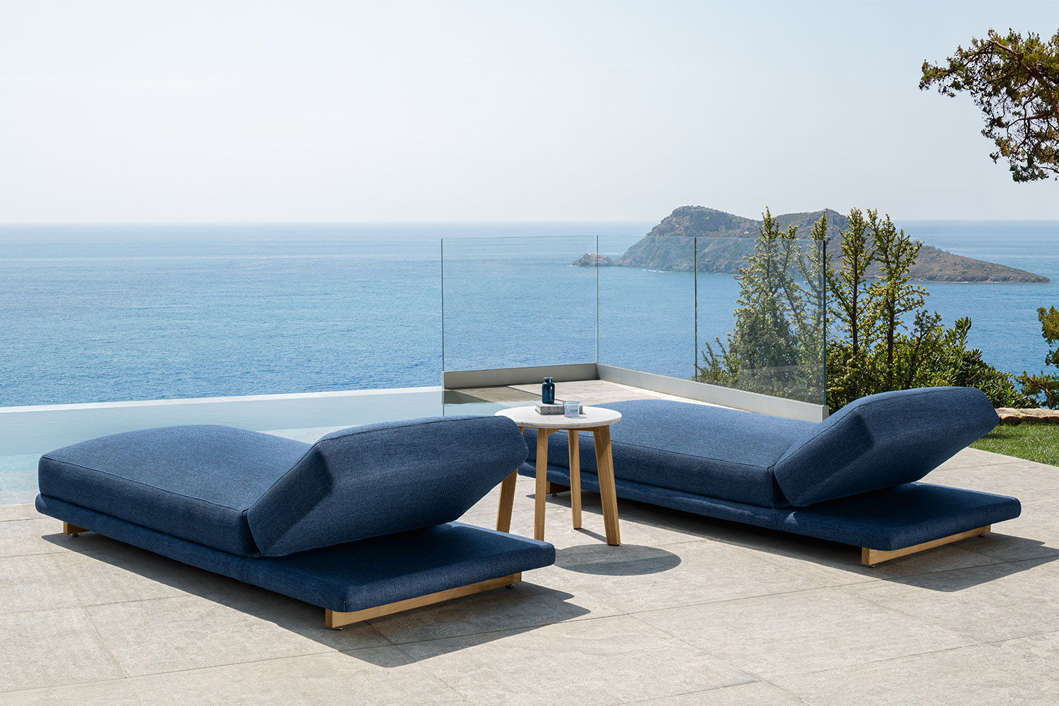 Argo Wood Chaise Lounge