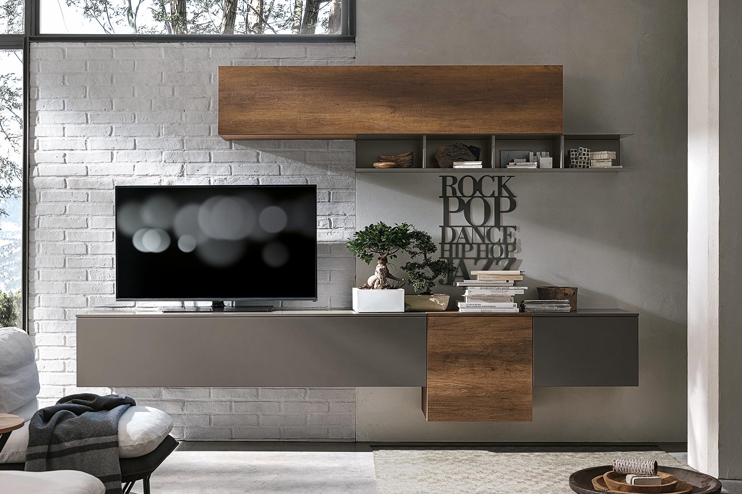 Atlante A017 Wall Unit