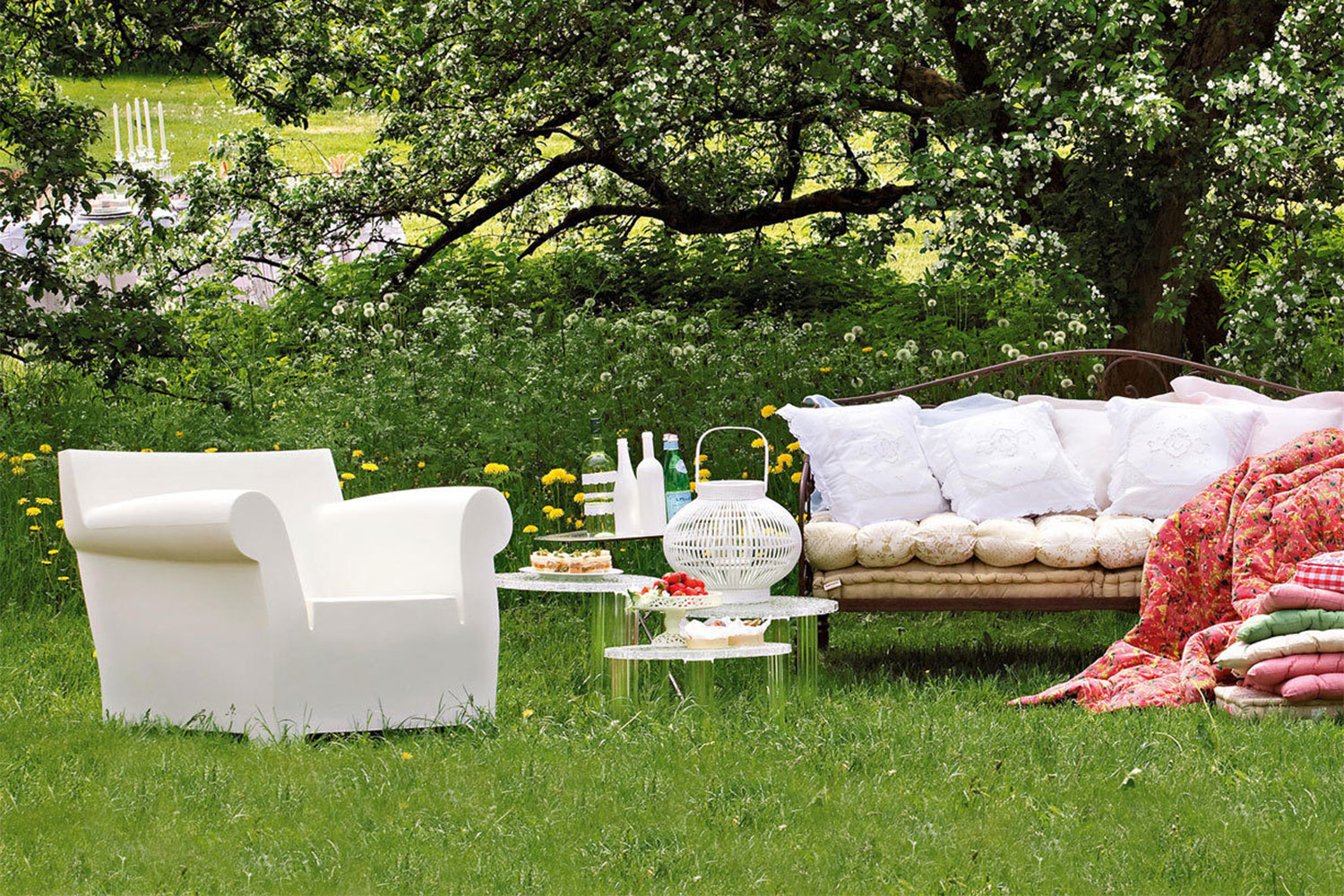 Bubble Club Armchair Quickship