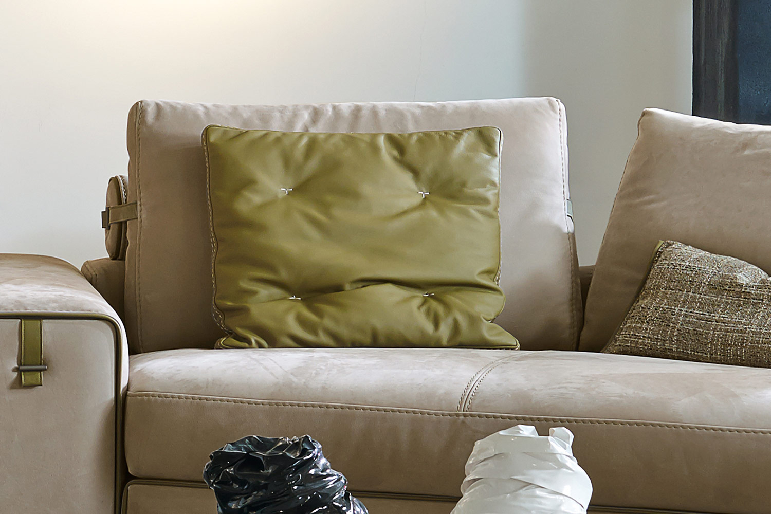 C0203 Pillow
