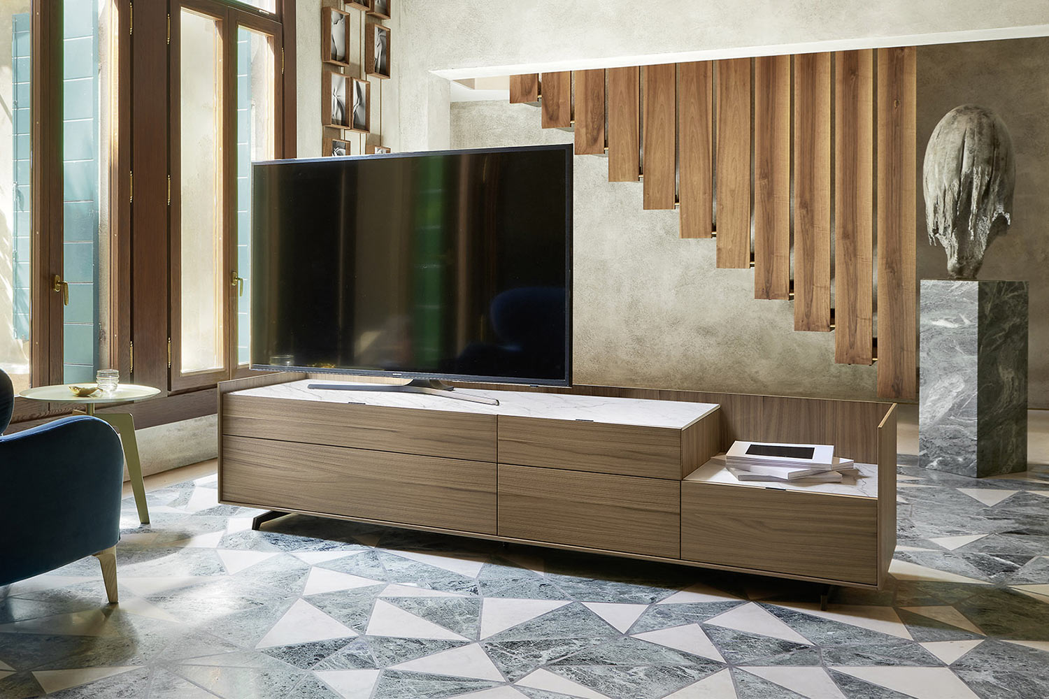 Cabaret TV Stand Comp. 58D