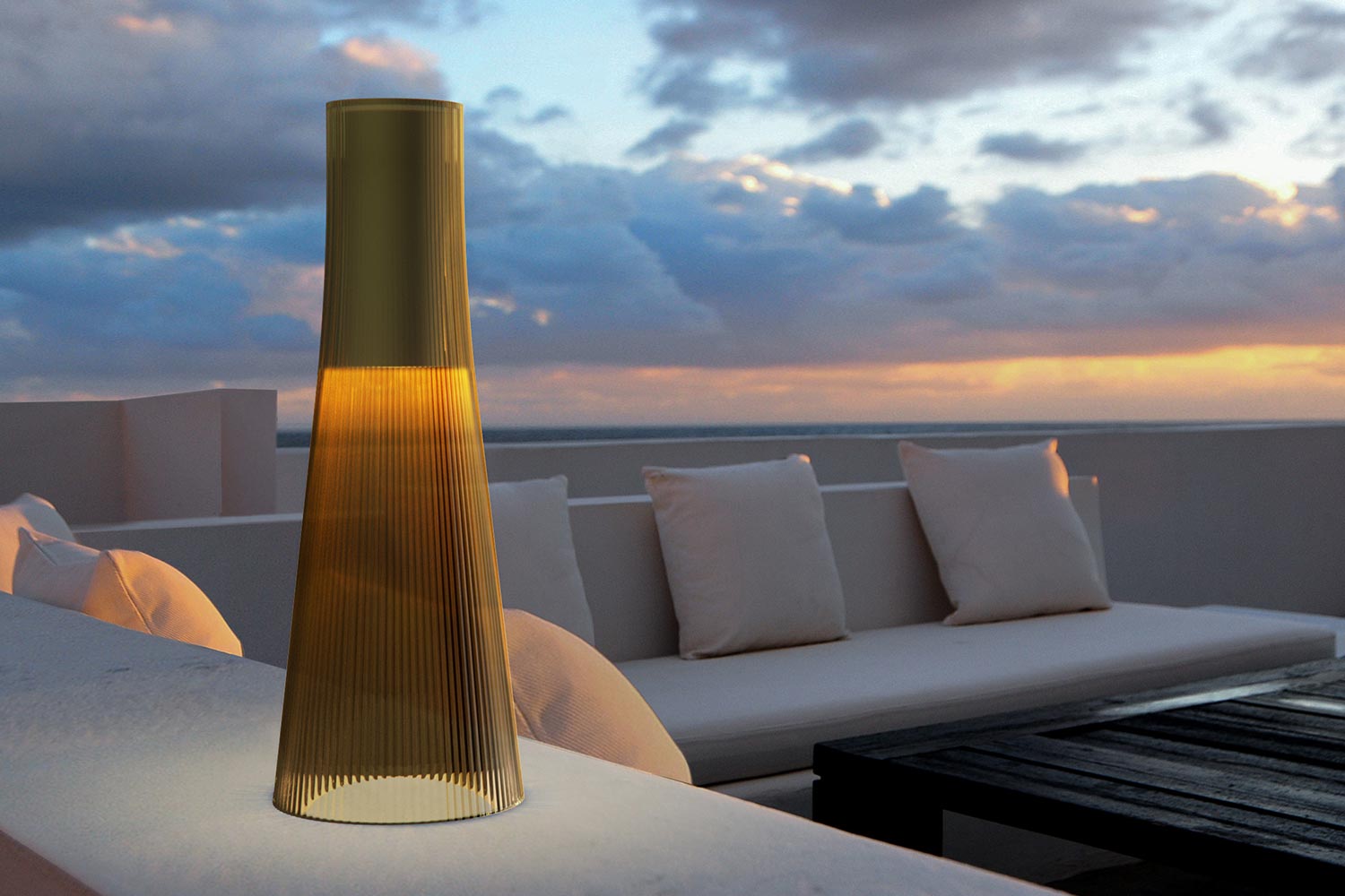 Candel Indoor/Outdoor Lamp