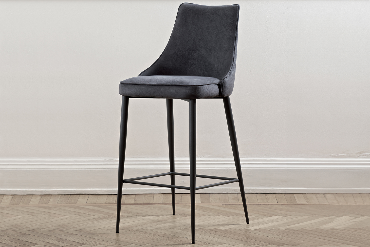 Clara Bar Stool