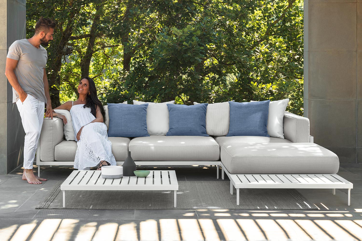 Cleo Alu Sectional Sofa with Chaise