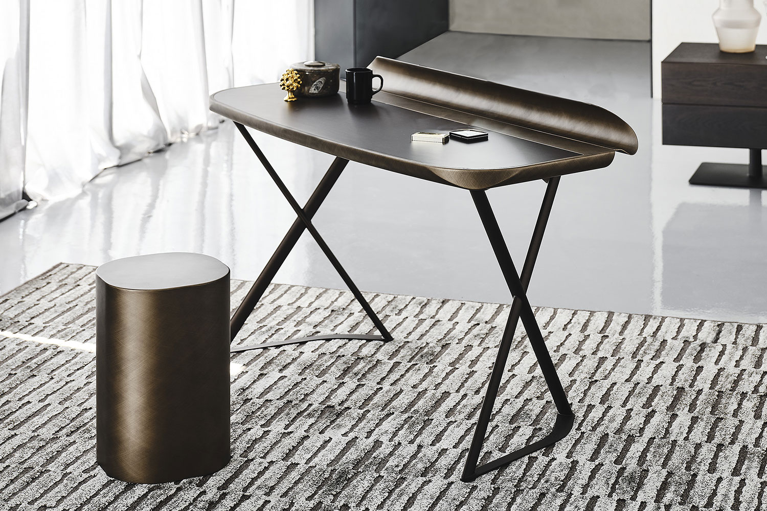 Cocoon Leather Desk