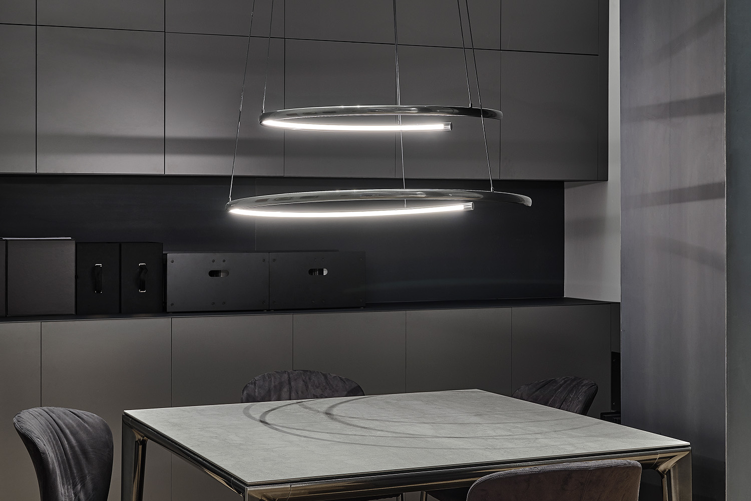 Comet Suspension Light