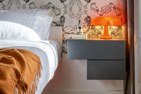 36e8 0766 Nightstand