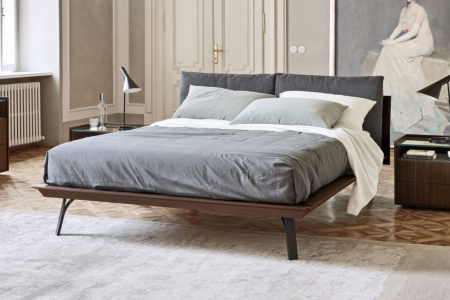 Abbraccio Bed
