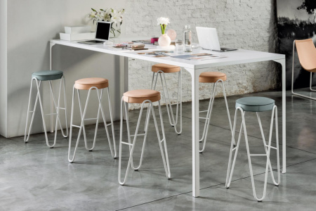 Apelle Jump Bar Stool