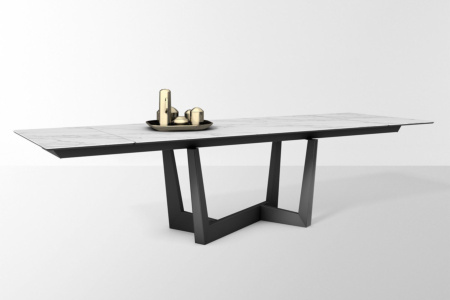 Art Extension Dining Table