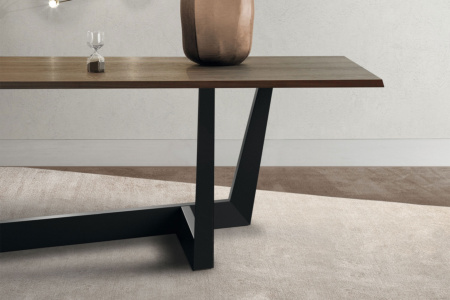 Art Wood Dining Table