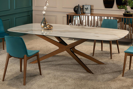 Blade Dining Table