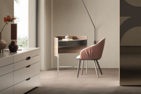 Bloom Desk