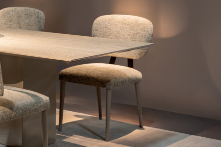 Blume/1 Oval Back Dining Chair