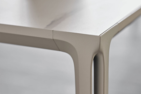 Boulevard Keramik Drive Dining Table