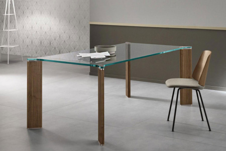 Can Can Dining Table