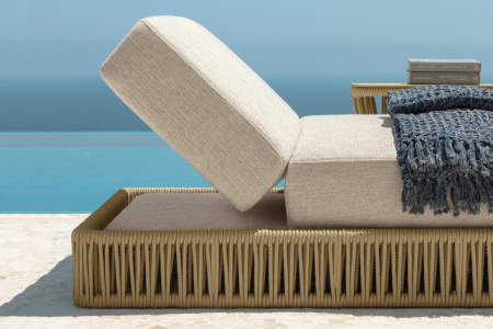 Cliff Chaise Lounge