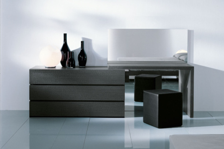Club Dresser