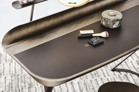 Cocoon Trousse Leather Desk