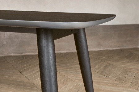 Convivio Dining Table