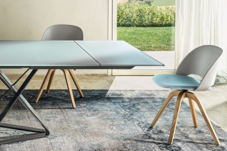 Delta Extension Dining Table