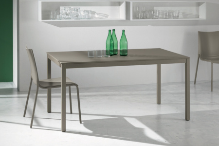 Diesis Kitchen Table