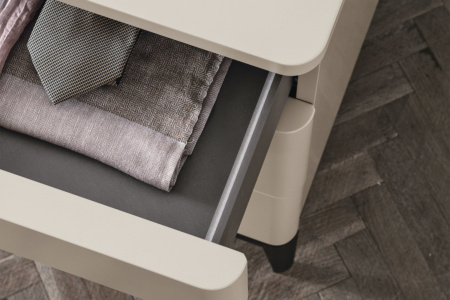 Dolcevita Dresser with Base