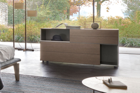 Domino Night Dresser