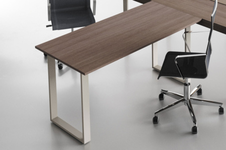 Essence Meeting Table