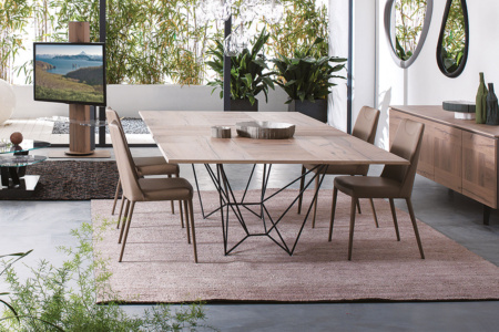 Fil8 Extension Dining Table