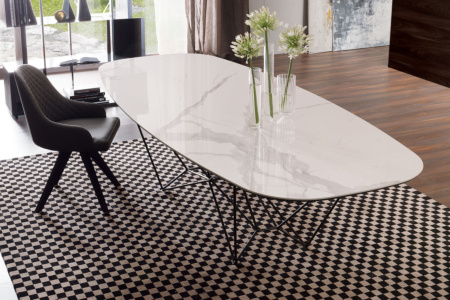 Fil8 Barrel Dining Table