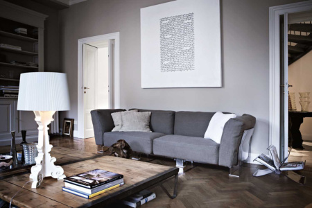 Front Page Magazine Rack 