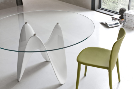 Gaya Dining Table