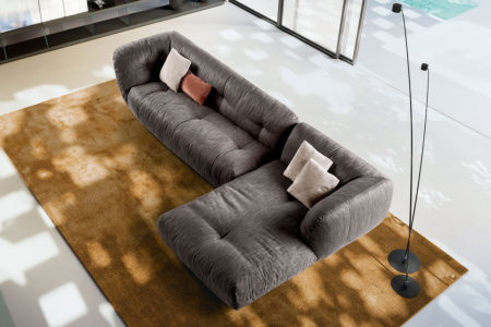 Happening 1485 Sectional Sofa with Chaise