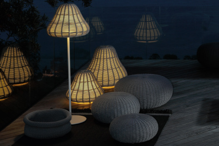 Jackie Outdoor Lamp