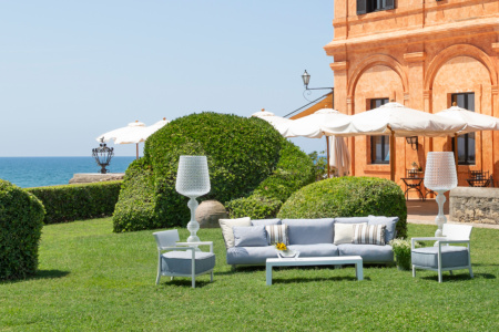 Kabuki Outdoor Floor Lamp