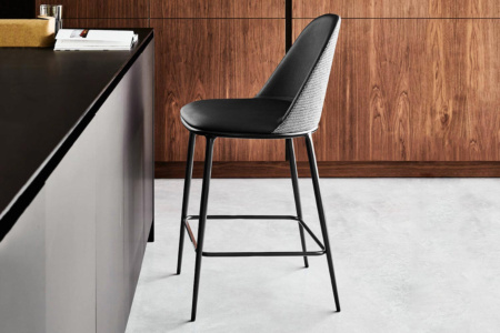 Lea Bar Stool