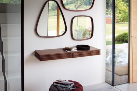 Lineas Shelf with Drawers