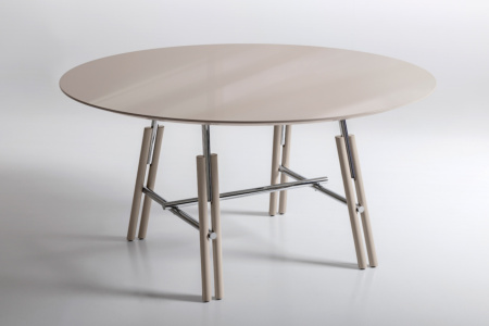 Lines Round Dining Table