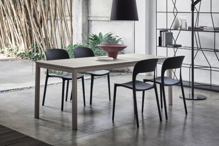 Mago Extension Dining Table