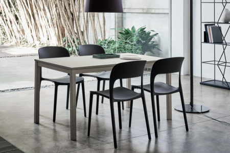 Mago Extension Dining Table