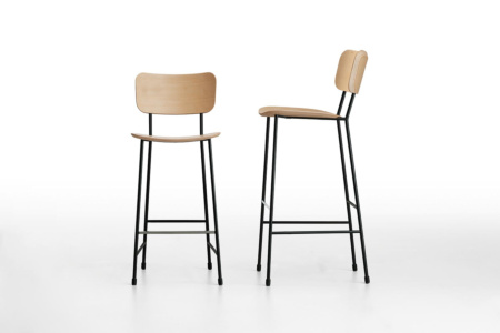 Master Wood Bar Stool