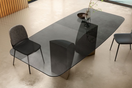 Meet Barrel Dining Table