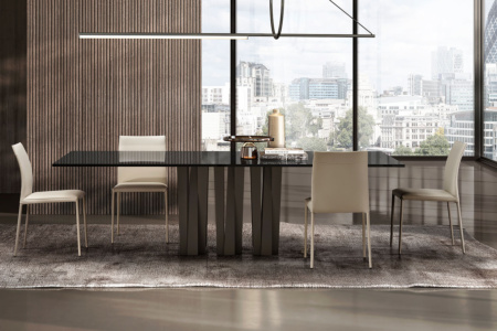 Narciso Dining Table